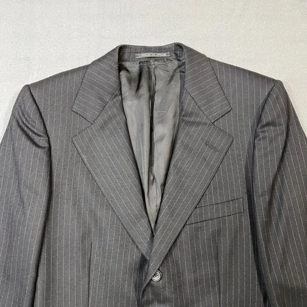 Gucci Tom Ford Blazer Mens Size 48R Black 100% Wool Pinstripe Notch Lapel